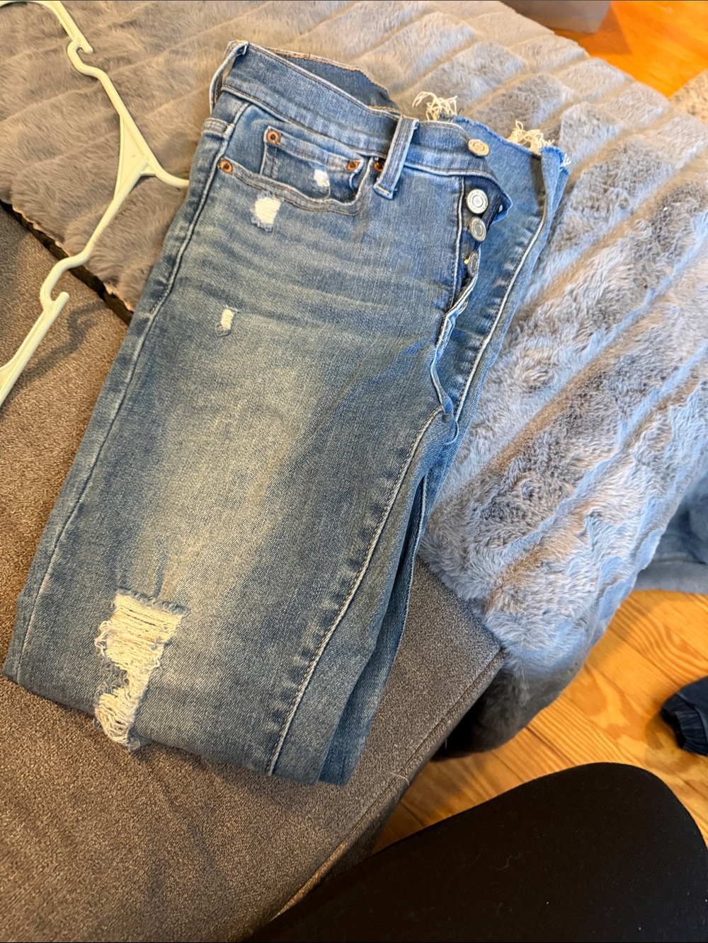 Lucky Brand Distressed Skinny Jeans - Medium Blue